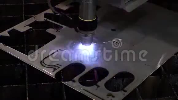 工业机器人激光切割机切割金属零件精度高金工数控铣床切割金属视频的预览图