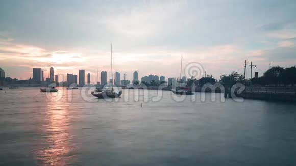 日落码头泽西城景观距离纽约4k时间视频的预览图