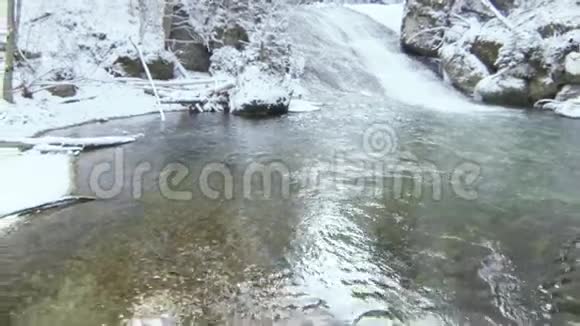 冬天的山河视频的预览图