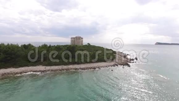 黑山阿尔扎堡Adriat马穆拉岛附近视频的预览图