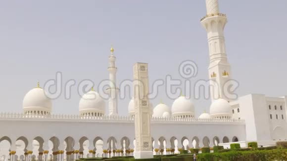 夏季乌著名清真寺全景4k视频的预览图