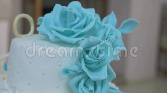 婚礼蛋糕美丽的婚礼蛋糕是视频餐厅视频的预览图
