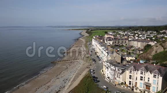 英国北威尔士克里希耶特镇海滩海岸和海洋视频的预览图