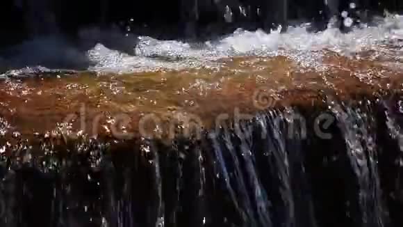 水池和水流视频的预览图