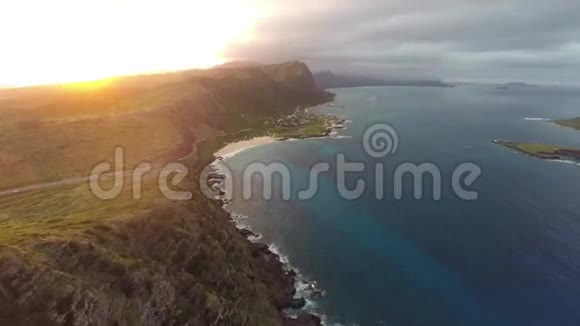黄昏时马卡浦自然保护区的空中活动视频的预览图