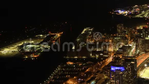 天黑4K后安大略省多伦多的延时鸟瞰图视频的预览图