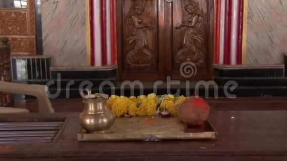 印度湿婆神庙视频的预览图