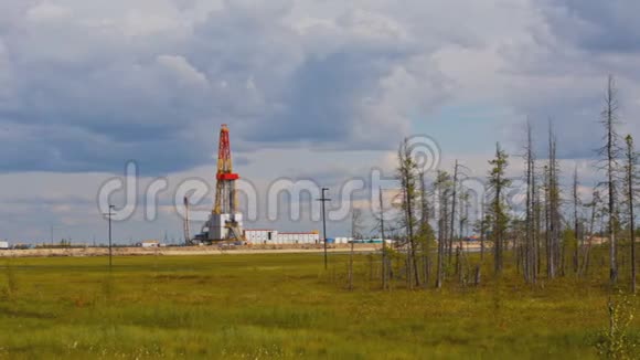 西伯利亚石油钻机视频的预览图