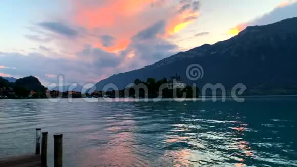 夏日瑞士风景伊斯特瓦尔德附近的布里恩茨湖视频的预览图