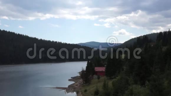 美丽的罗马尼亚湖视频的预览图