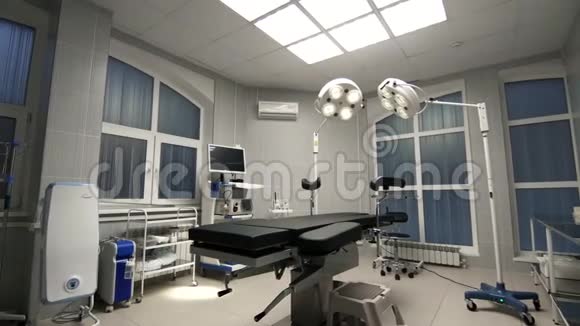医院现代化手术室的背景视频的预览图