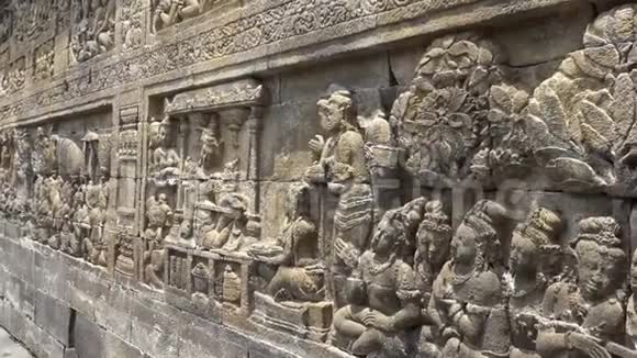 博罗布杜尔或巴拉布杜尔印度尼西亚坎迪博罗布杜尔是一个9世纪大乘佛教寺庙在马吉朗中爪哇视频的预览图