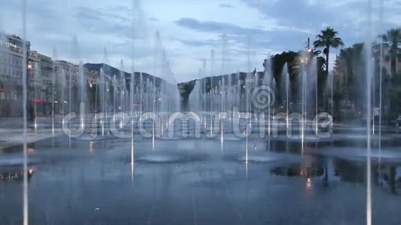 城市喷泉尼斯法国视频的预览图