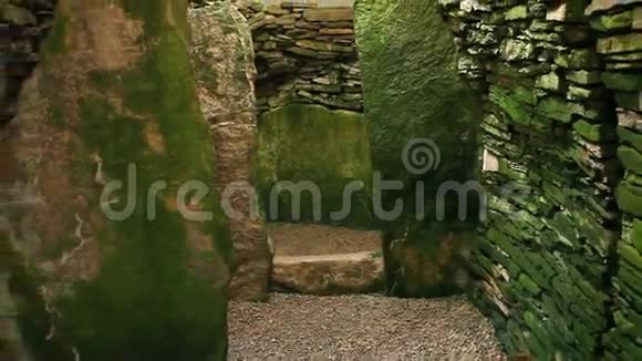 昂斯坦凯恩苏格兰奥克尼的一座新石器时代的墓地视频的预览图