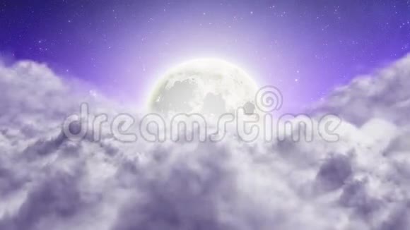 夜晚在云层之上向前飞视频的预览图