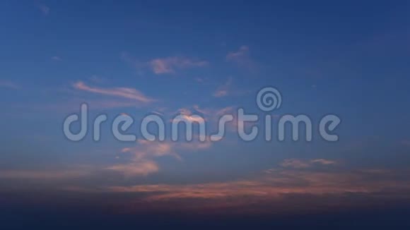 从飞机上飞过的彩云的时间流逝泰国视频的预览图