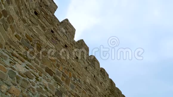 古中世纪堡垒的遗址视频的预览图