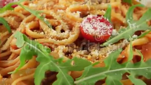 意大利意大利意大利面条和樱桃番茄视频的预览图