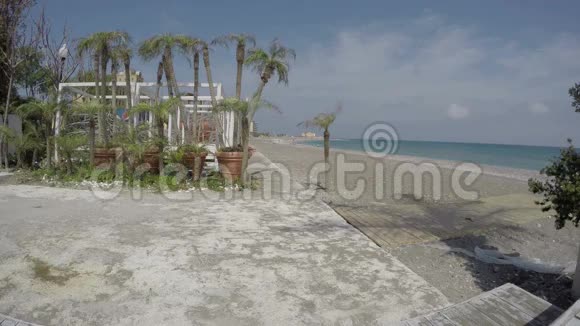 在罗兹镇赌场附近的空地中海海滩希腊4K视频的预览图