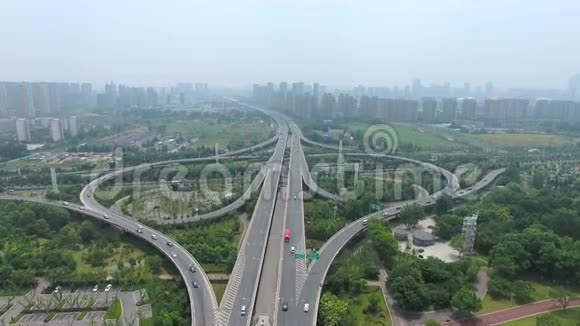 南京高速公路立交鸟瞰图视频的预览图