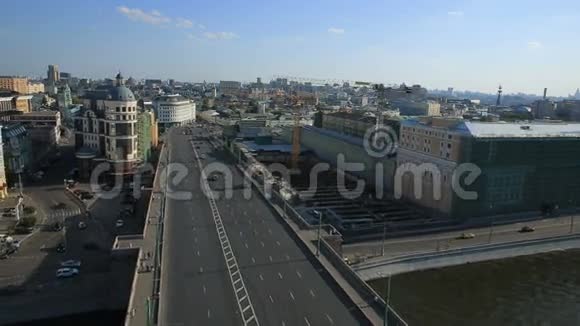 从鸟类飞行高度看莫斯科全景视频的预览图