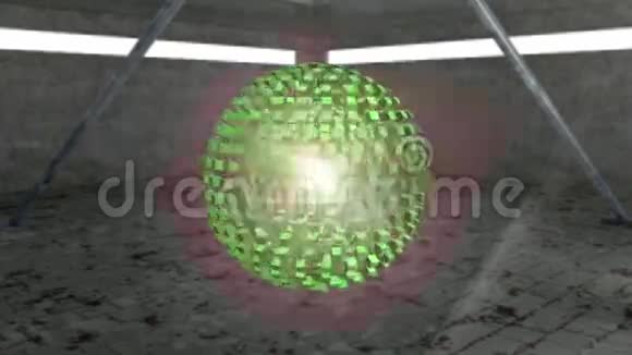 旋转和改变绿色球的形状创造了三维元素视频的预览图
