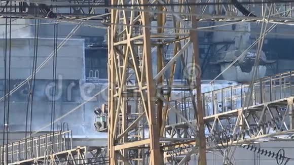 发电厂的近景视频的预览图