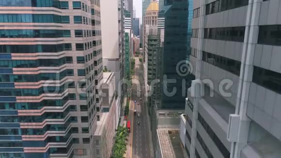 新加坡摩天大楼之间视频的预览图