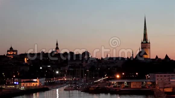 日落时的城市景观和美丽的城市景观视频的预览图