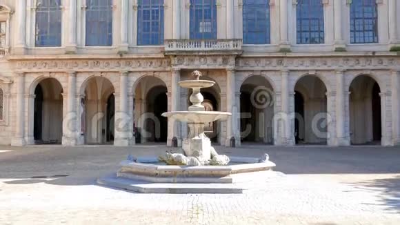 立面和喷泉罗马巴贝里尼宫视频的预览图