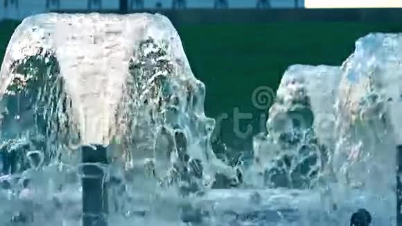 超级慢镜头喷泉240fps视频的预览图