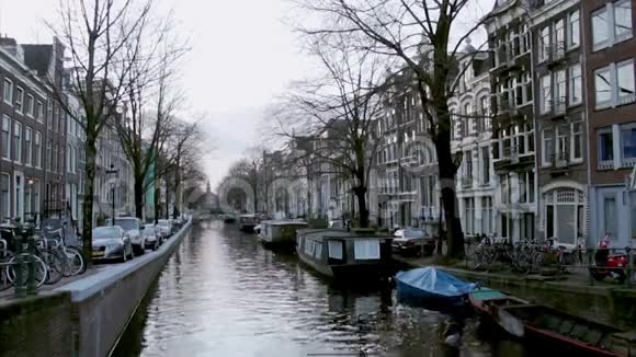 阿姆斯特丹传统城市运河景观视频的预览图