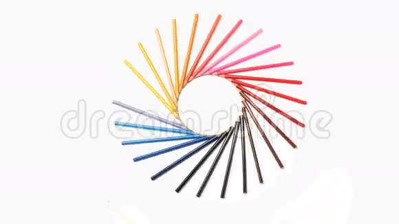 彩色铅笔围成一个圆圈视频的预览图
