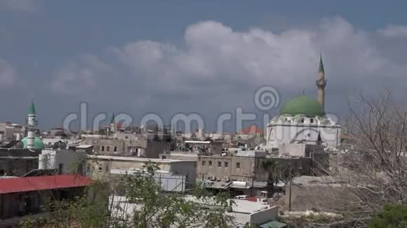 城市鸟瞰阿克科老城港口天际线以色列视频的预览图