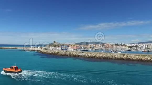 西班牙安达鲁西亚塔里法2016年4月16日塔里法市港口和出发的水翼向摩洛哥丹吉尔视频的预览图