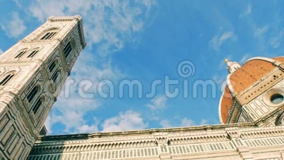意大利佛罗伦萨大教堂钟楼倒塌鸽子飞翔视频的预览图