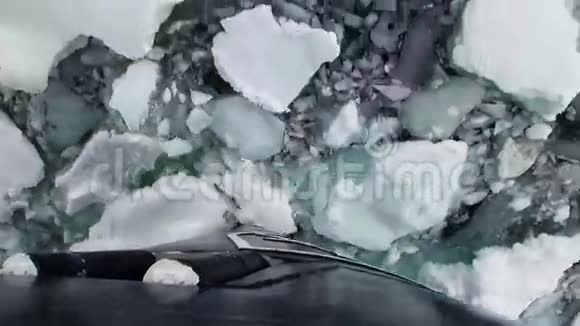 破冰船破冰上景视频的预览图