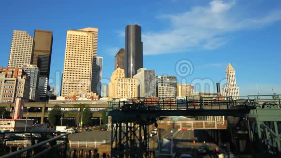 西雅图渡轮登机城市景观倾斜移位视频的预览图