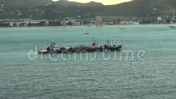 加勒比海的货船视频的预览图