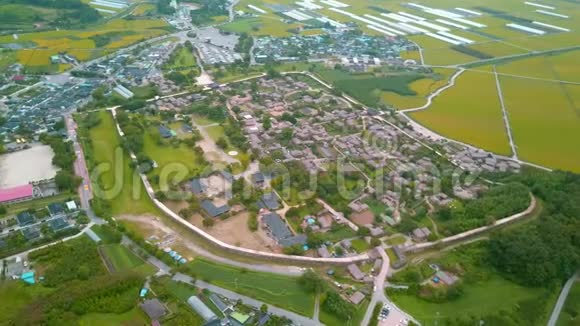韩国纳加尼普松民俗村的空中视频视频的预览图