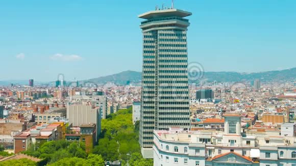 巴塞罗那城市全景典型的西班牙建筑视频的预览图