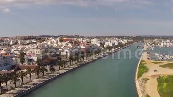 从河流和拉各斯飞往葡萄牙视频的预览图