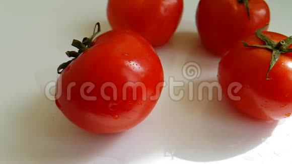 番茄水湿慢动作蔬菜有机清视频的预览图