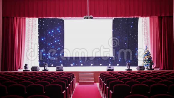 电影剧院布幕开放视频的预览图