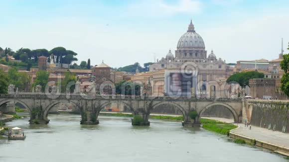 城市景观与石鸟泰伯河罗马意大利4K视频的预览图