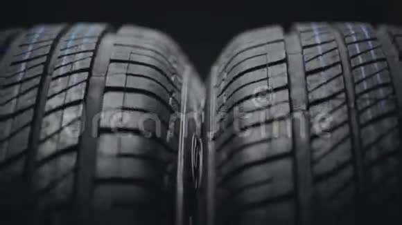 新的和未使用的汽车轮胎旋转视频的预览图