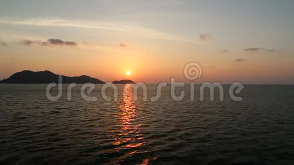 海云岛美丽的日落视频的预览图