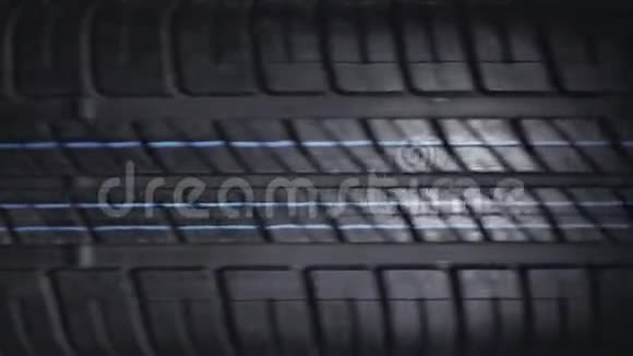 新的和未使用的汽车轮胎旋转视频的预览图