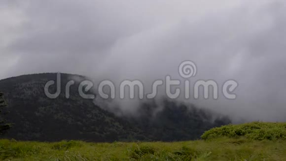云溢出罗恩山视频的预览图
