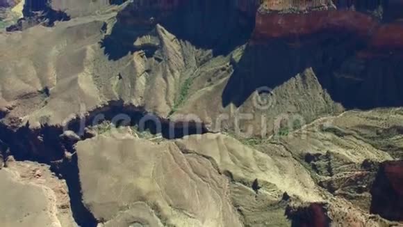 大峡谷航拍视频视频的预览图